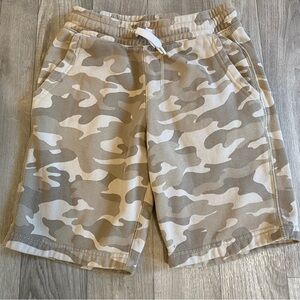Old Navy Youth Boy’s Stretch Athletic Camo Shorts L Brown Camo